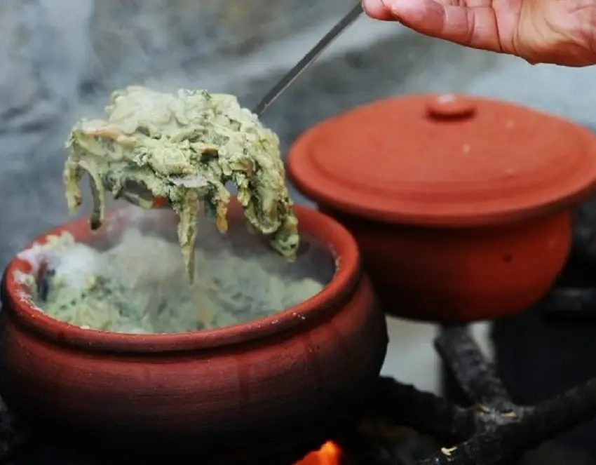 Rươi Kho Niêu Đất Có Gì Đặc Biệt Mà Ai Ăn Cũng Nhớ?