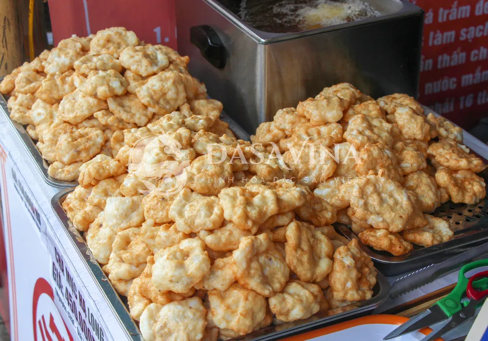 Chả mực của DASAVINA tại sự kiện hội chợ đặc sản Royal City Hà Nội