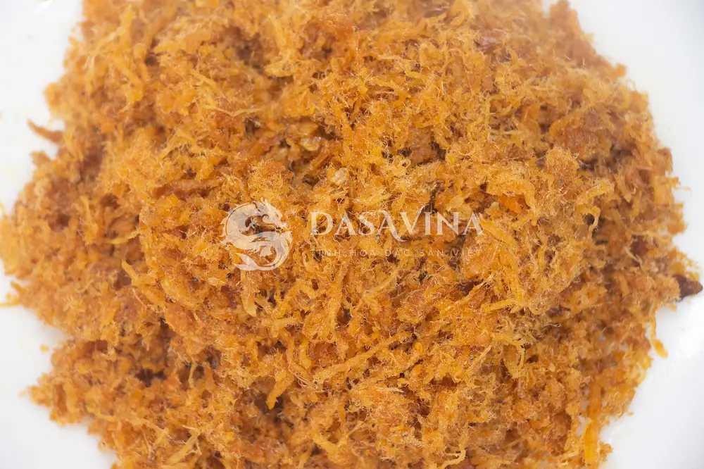 Ruốc tôm ngon thường có màu vàng cam đẹp mắt cùng vị ngọt tự nhiên