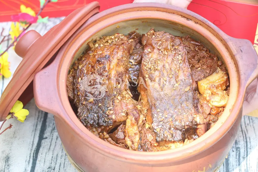 Cá kho Tiến Vua là món ăn truyền thống phù hợp với nhiều lứa tuổi