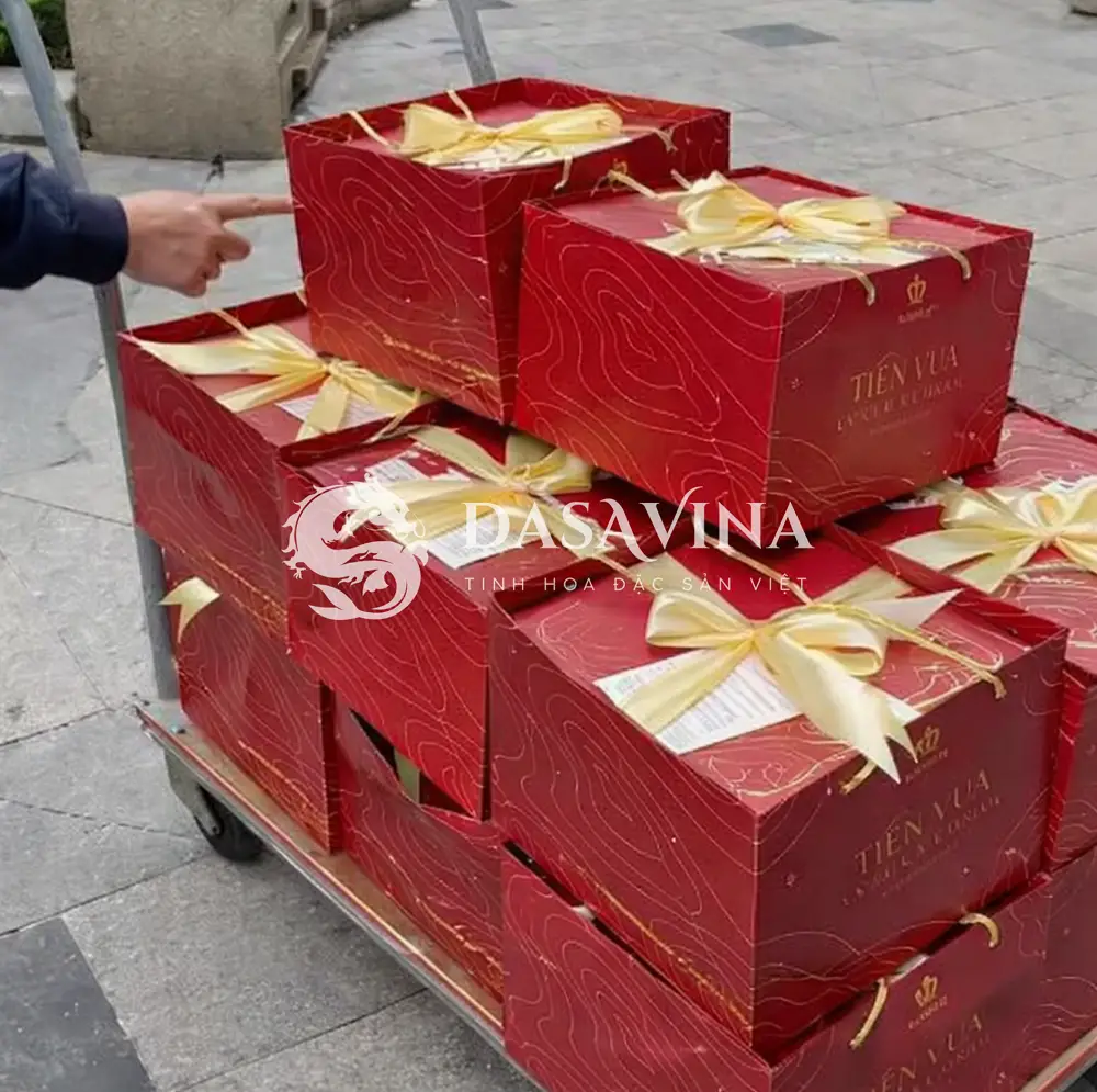 14 niêu Cá kho Tiến Vua được bàn giao đúng giờ tại sảnh tòa KeangNam