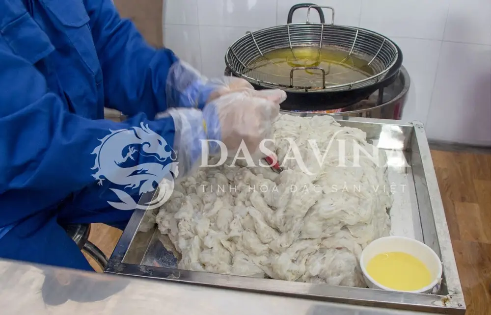 Kết cấu thô của chả mực giã tay DASAVINA