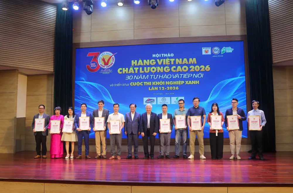 Lễ trao chúng nhận HVNCLC được tổ chức tại Hà Nội