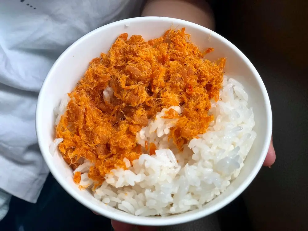 Nên chia ruốc tôm thành nhiều túi nhỏ để bảo quản dễ dàng hơn