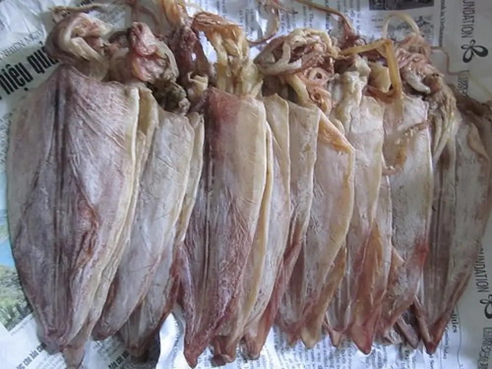 Mực Khô Câu thường được đánh giá cao nhờ hình thức đẹp, thân thẳng và thịt dày
