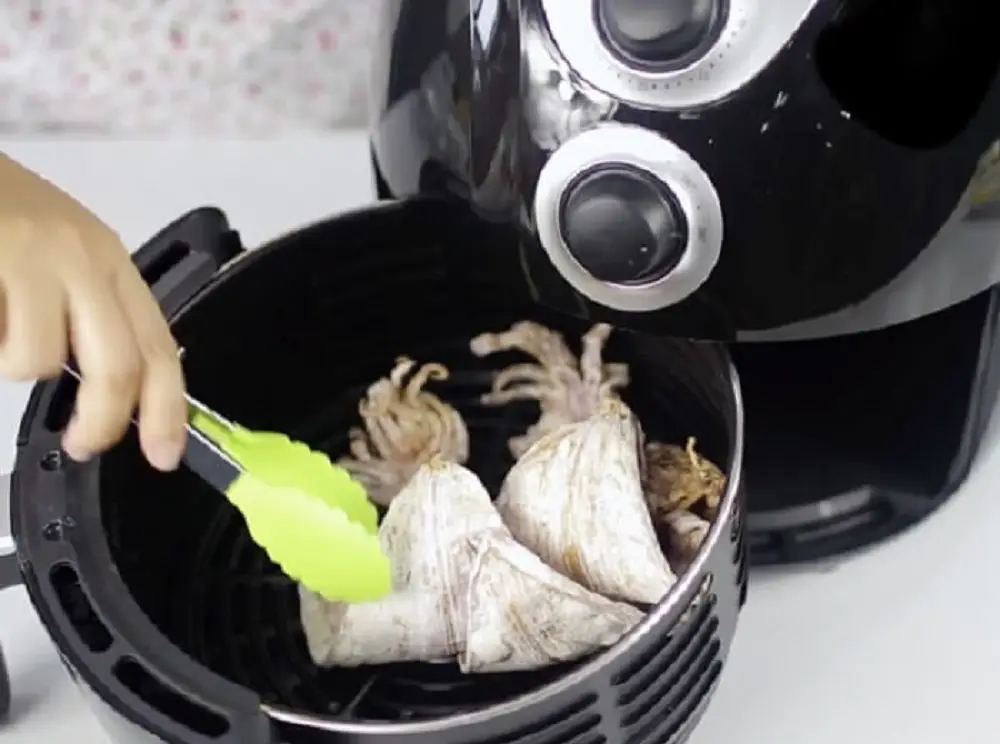 Nướng mực khô bằng nồi chiên không dầu nhanh gọn