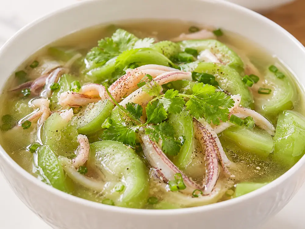 Canh mướp mực khô thích hợp ăn vào những ngày hè